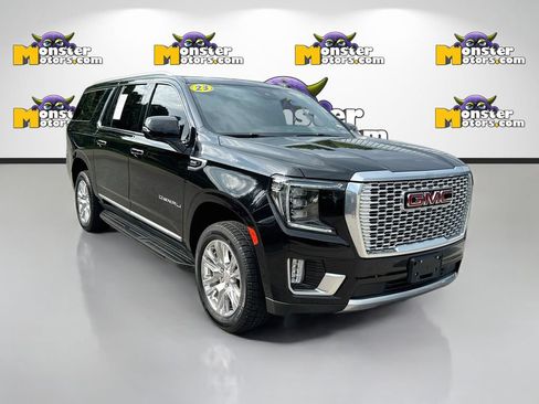 Used 2023 GMC Yukon XL Denali AWD/4WD image 3
