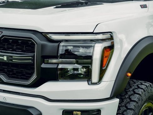 New 2025 Ford F150 Lariat w/ Equipment Group 502A High image 4