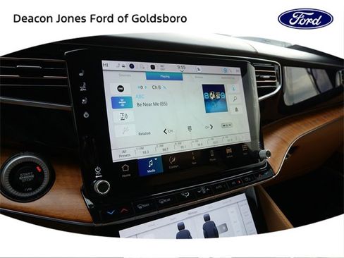 Used 2022 Jeep Grand Wagoneer Series III image 29