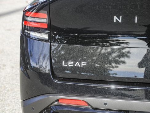 New 2026 Nissan Leaf SV+ FWD image 9