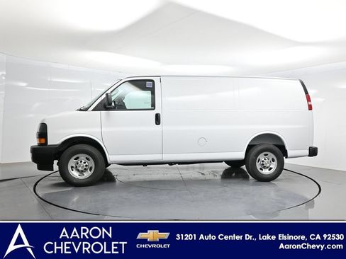 New 2026 Chevrolet Express 2500 w/ Driver Convenience Package RWD image 40
