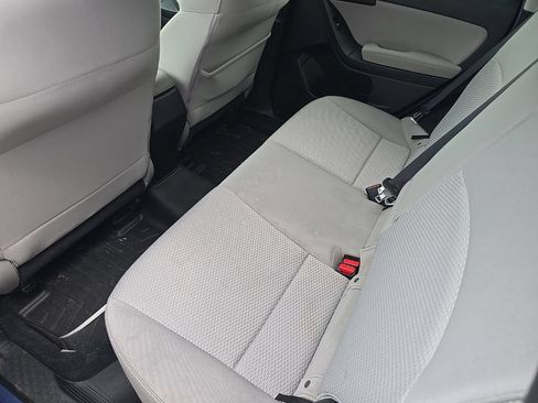 Used 2015 Subaru Forester 2.5i Premium w/ All-Weather Package AWD/4WD image 11