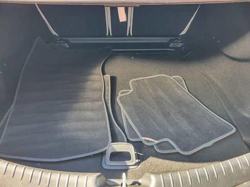 Used 2025 Mercedes-Benz CLE 300 4MATIC Coupe image 17