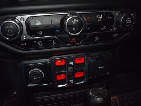 Used 2020 Jeep Wrangler Unlimited Sport AWD/4WD image 34