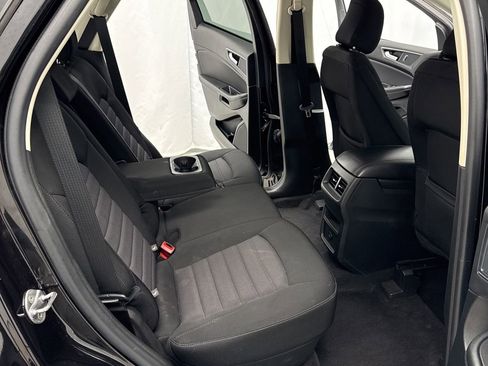 Certified 2024 Ford Edge SE image 29