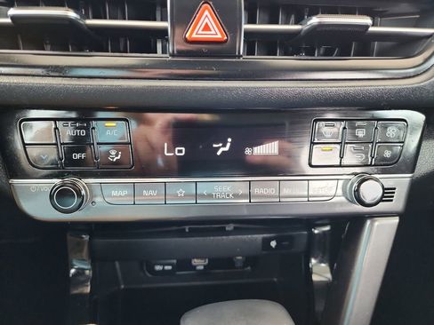 Used 2025 Kia Seltos EX FWD image 28