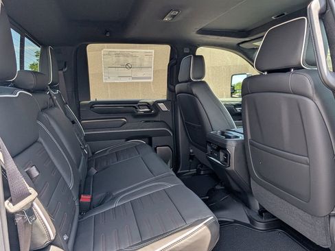 New 2026 GMC Sierra 2500 AT4X AWD/4WD image 30