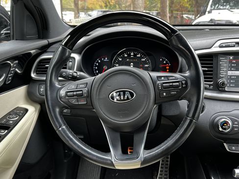 Used 2018 Kia Sorento SX image 34