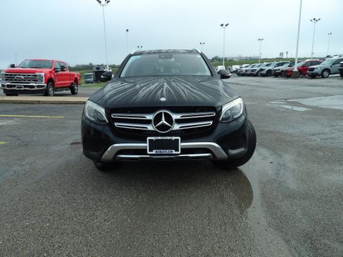 Used 2016 Mercedes-Benz GLC 300 4MATIC image 3