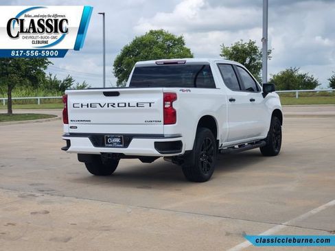 Used 2026 Chevrolet Silverado 1500 Custom w/ Turbomax Blackout Package AWD/4WD image 10