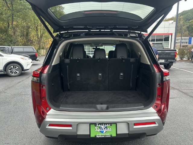 Used 2024 Nissan Pathfinder SL AWD/4WD image 29