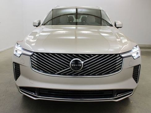 New 2026 Volvo XC90 B6 Plus w/ Protection Package AWD/4WD image 7