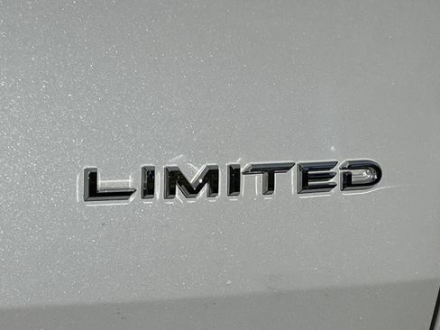 Used 2024 Toyota Grand Highlander Limited image 29