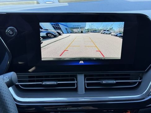 New 2026 Chevrolet Trax RS w/ Sunroof Package image 22