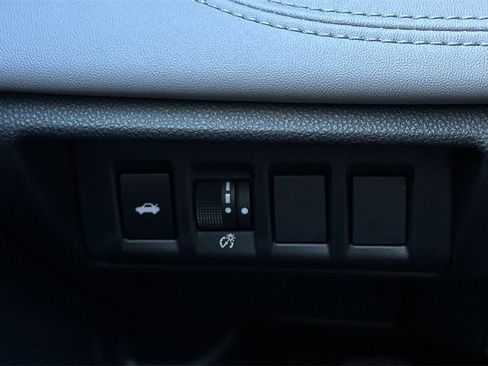 Certified 2025 Subaru Legacy Limited image 31