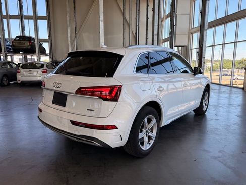 Used 2023 Audi Q5 2.0T Premium w/ Convenience Package AWD/4WD image 3