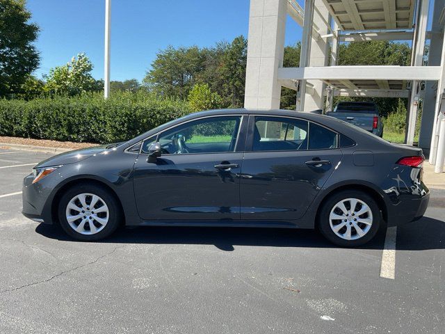 Used 2026 Toyota Corolla LE FWD image 12