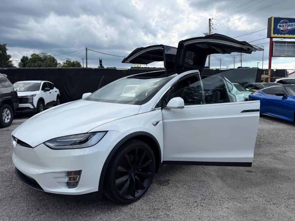 Used 2020 Tesla Model X Long Range AWD/4WD image 9