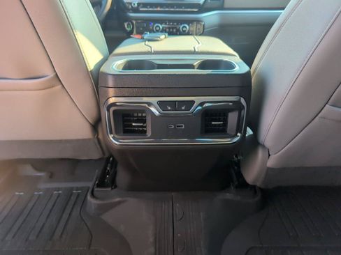 Used 2026 GMC Sierra 2500 SLT w/ SLT Premium Package AWD/4WD image 34