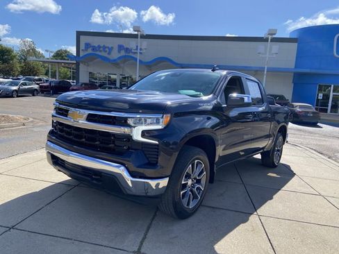 Used 2024 Chevrolet Silverado 1500 LT AWD/4WD image 4