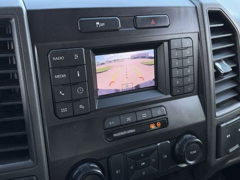 Used 2022 Ford F250 XL w/ Power Equipment Group RWD image 19