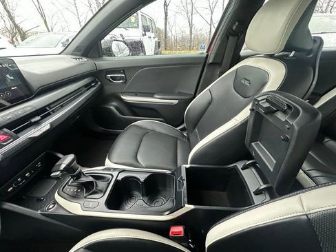 Used 2025 Kia K4 GT-Line Turbo image 25