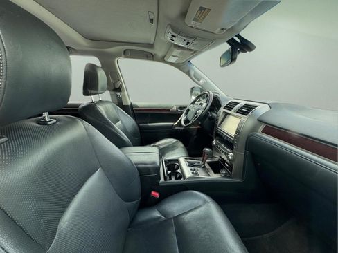 Used 2019 Lexus GX 460 Premium AWD/4WD image 18