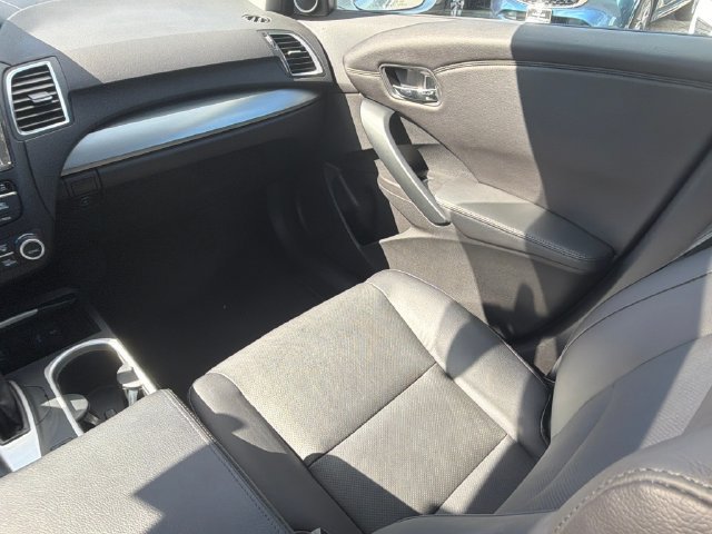 Used 2017 Acura RDX w/ Technology Package AWD/4WD image 16