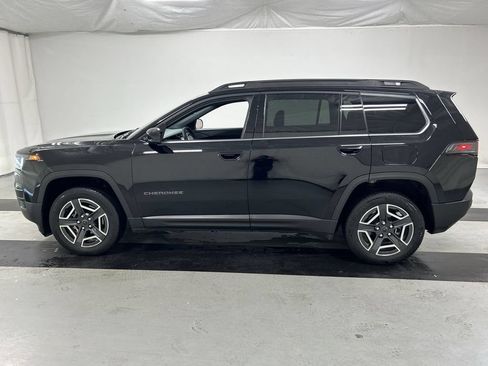Used 2026 Jeep Cherokee Limited AWD/4WD image 6