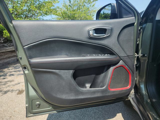 Used 2019 Jeep Compass Trailhawk AWD/4WD image 18