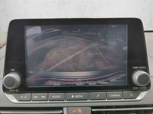 Used 2021 Nissan Altima 2.5 SR FWD image 14