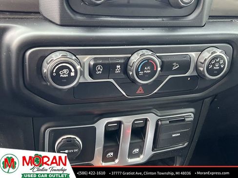 Used 2020 Jeep Wrangler Sport S image 23