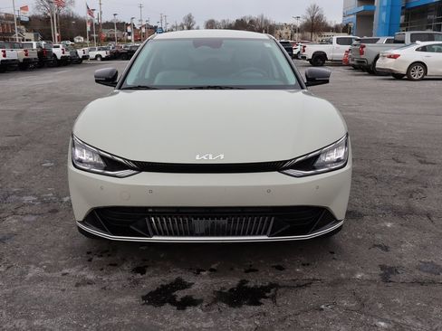 Used 2022 Kia EV6 Wind image 36