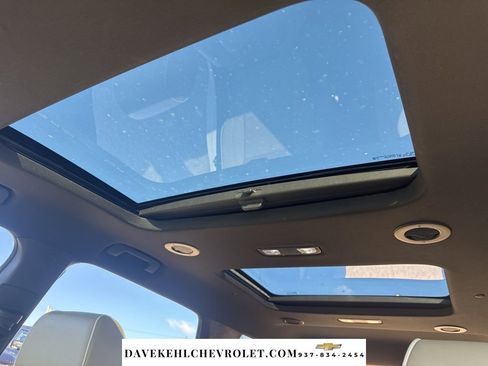 Used 2023 Chevrolet Traverse Premier AWD/4WD image 26