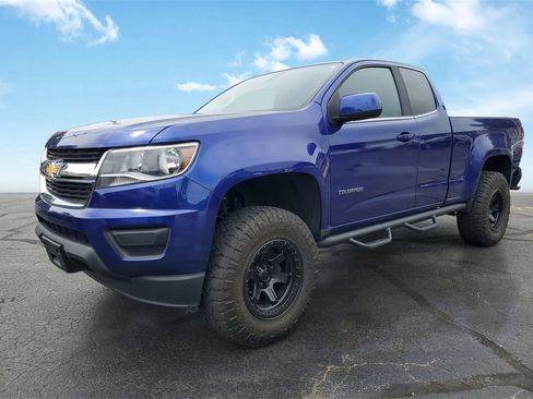 Used 2016 Chevrolet Colorado LT image 2