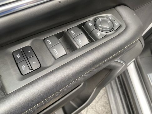 Used 2022 GMC Yukon SLT image 13