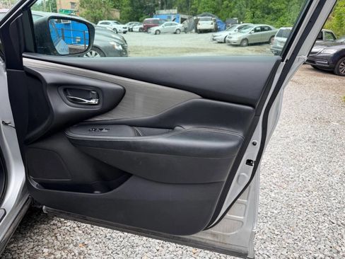 Used 2017 Nissan Murano SV AWD/4WD image 16