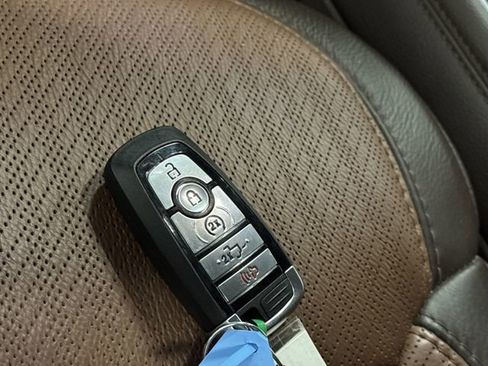 Used 2024 Ford F250 King Ranch w/ Tremor Off-Road Package image 33