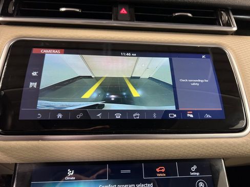 Used 2020 Land Rover Range Rover Velar S image 12