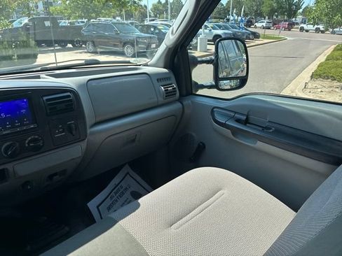 Used 2005 Ford F250 XL RWD image 18