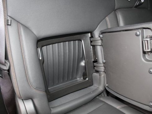 Used 2024 GMC Sierra 1500 AT4 w/ Technology Package image 20