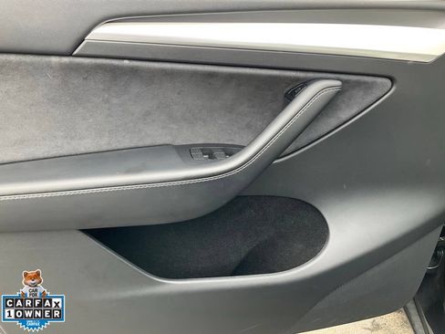 Used 2022 Tesla Model Y Long Range AWD/4WD image 26