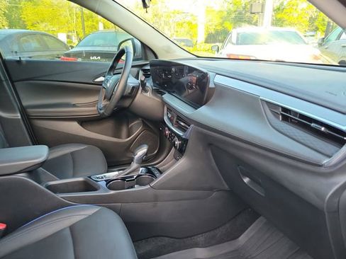 Used 2025 Buick Encore GX Sport Touring w/ Experience Buick Package FWD image 34