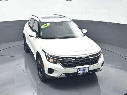 Used 2024 Kia Seltos EX AWD/4WD image 48
