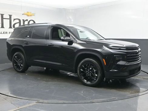New 2026 Chevrolet Traverse LT w/ Midnight/Sport Edition FWD image 6