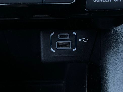 Used 2025 Jeep Compass Limited image 26