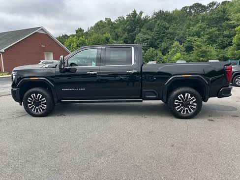 New 2026 GMC Sierra 2500 Denali Ultimate AWD/4WD image 9