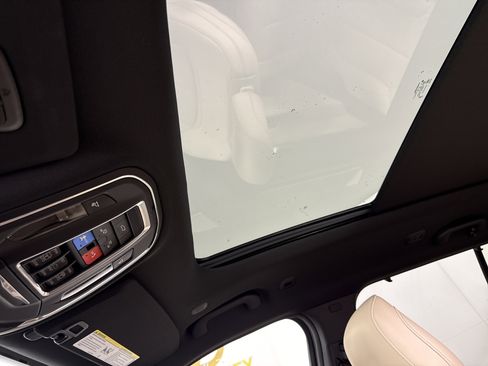 New 2025 Jeep Grand Cherokee Limited w/ Luxury Tech Group II image 21