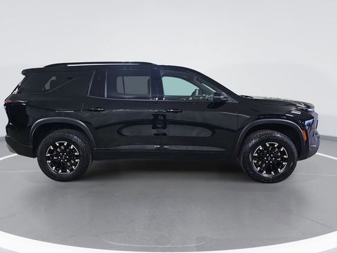 Certified 2024 Chevrolet Traverse Z71 w/ Enhanced Driving Package image 3