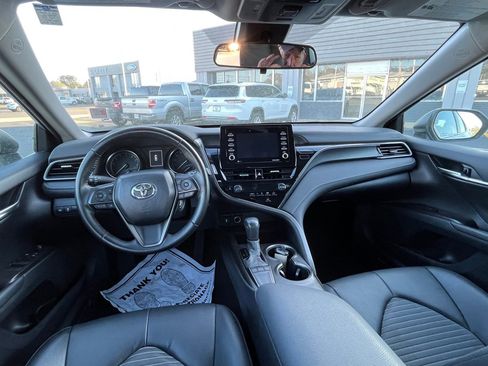 Used 2024 Toyota Camry SE image 16